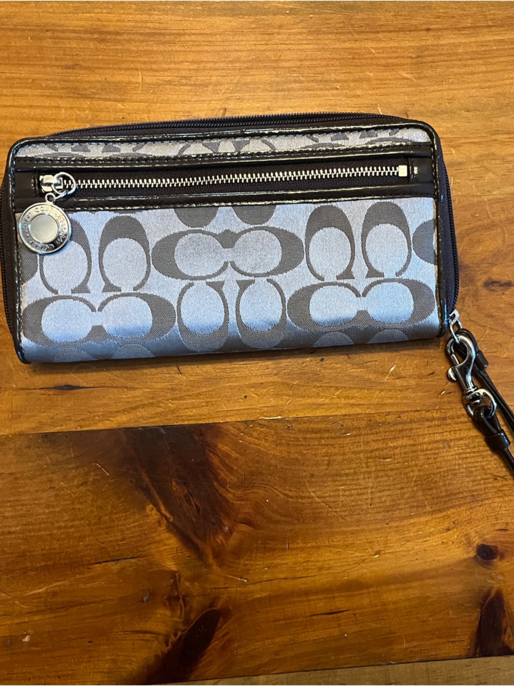 Coach wristlet wallet